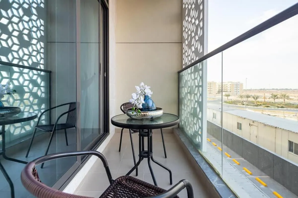 Frank Porter - Majestique Residence 2 Dubai 0*,